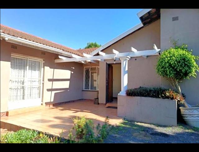 3 BEDROOM HOUSE FOR SALE IN ARBORETUM